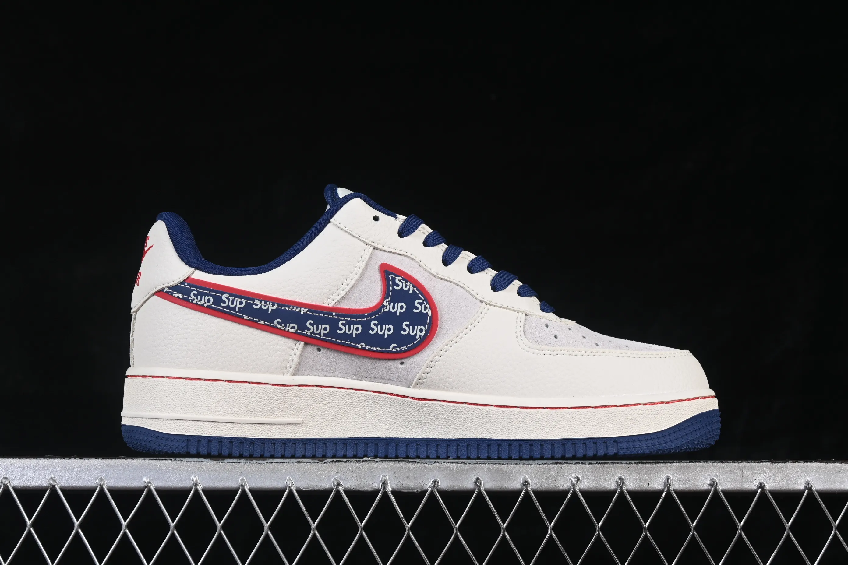 All categories Nk Air Force 1 Air Force series Nk Air Force 1 Low Air Force low-top Nike Air Force 1'07 Low Sup joint white, red and blue three small hooks Air Force 1 low-top casual sneakers DD1982-328